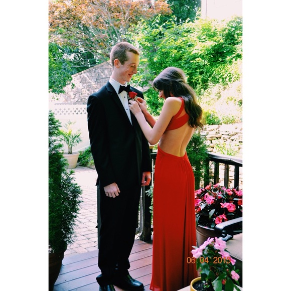 Dress - Picture 2 of 3